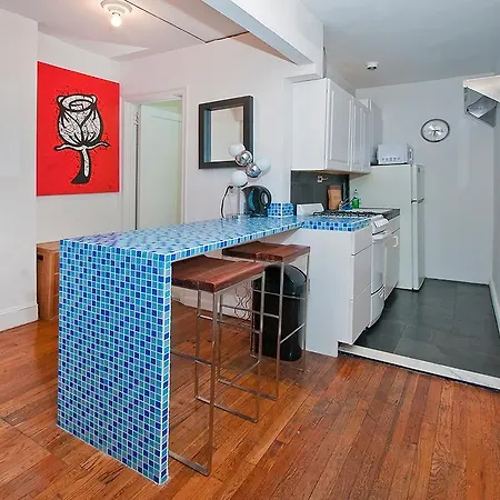 Mid Town East 28Th Street Apartments Next To Times Square